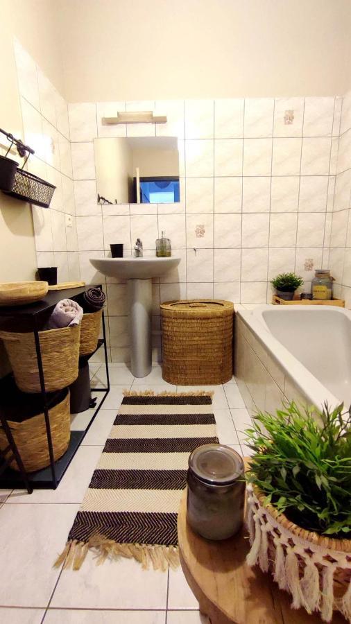 Un Nid D'Amour Apartamento Ruoms Exterior foto